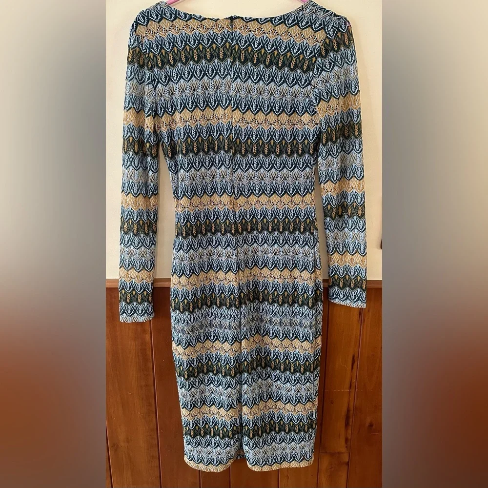 MIAMI size SMALL midi earth tone midi dress.  V-neck, long sleeves.